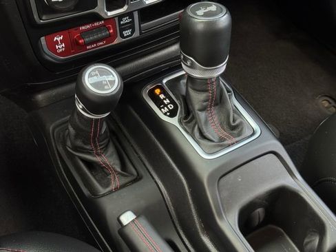 Used 2023 Jeep Wrangler Unlimited Rubicon w/ Xtreme 35 Tire Package AWD/4WD image 19