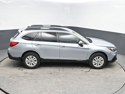 Used 2018 Subaru Outback 2.5i Premium image 29