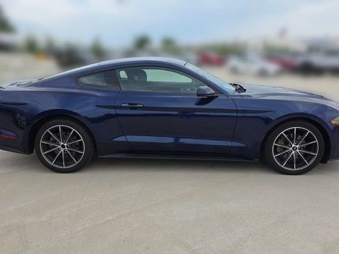 Used 2018 Ford Mustang Coupe w/ Equipment Group 101A RWD image 6