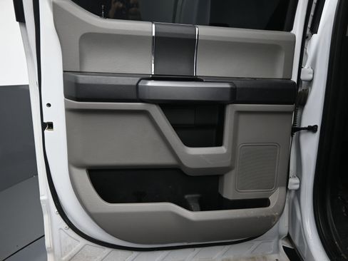 Used 2021 Ford F250 XLT w/ FX4 Off-Road Package image 15