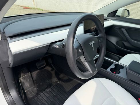 Used 2022 Tesla Model 3 Long Range image 15
