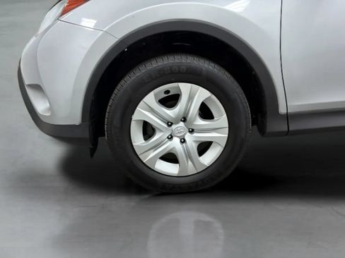 Used 2014 Toyota RAV4 LE AWD/4WD image 27