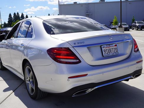Used 2017 Mercedes-Benz E 300 image 11