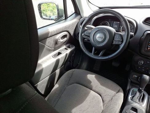 Used 2019 Jeep Renegade Altitude w/ Quick Order Package 2XM image 14