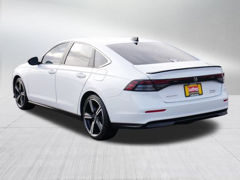 Used 2025 Honda Accord Sport image 5