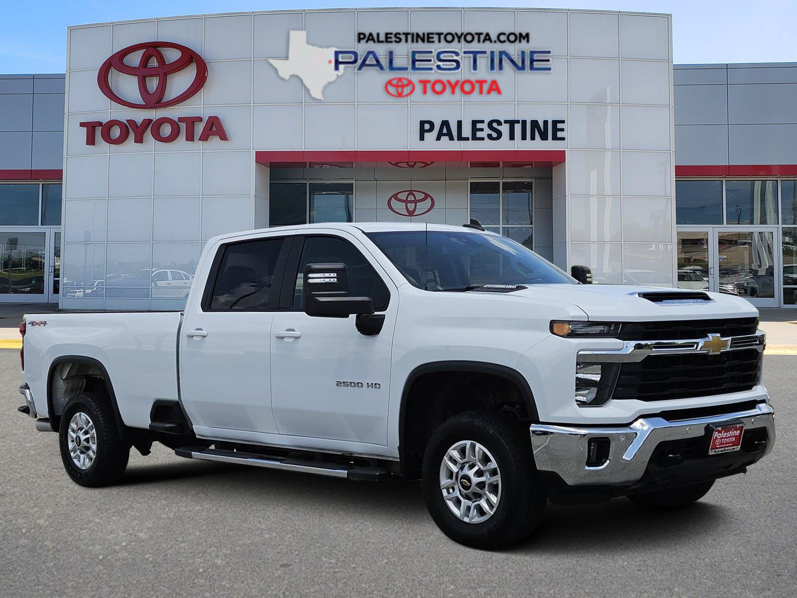 Used 2025 Chevrolet Silverado 2500 LT w/ Safety Package AWD/4WD image 1