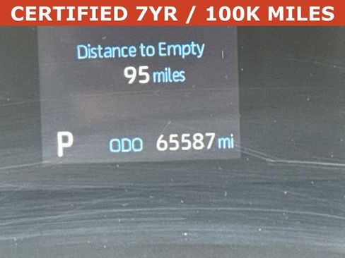 Used 2022 Toyota Highlander LE AWD/4WD image 28
