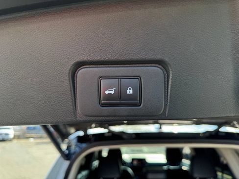 Used 2023 Nissan Rogue SL w/ SL Premium Package AWD/4WD image 12