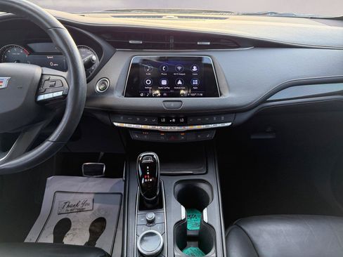 Used 2023 Cadillac XT4 Sport FWD image 11