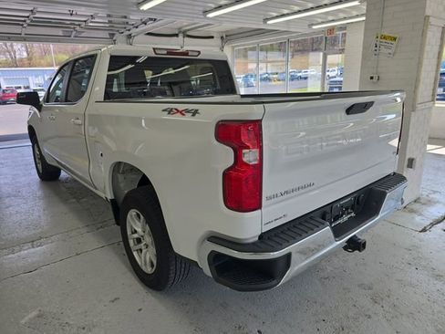 Certified 2022 Chevrolet Silverado 1500 LT image 3
