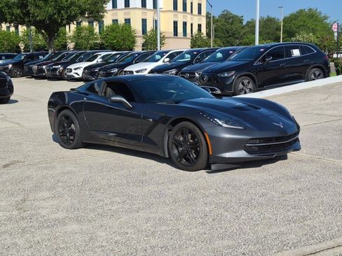 Used 2017 Chevrolet Corvette Stingray Coupe w/ 1LT RWD image 3