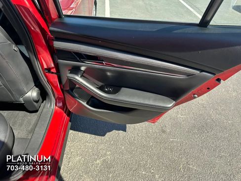 Used 2019 MAZDA MAZDA3 Sedan FWD image 18