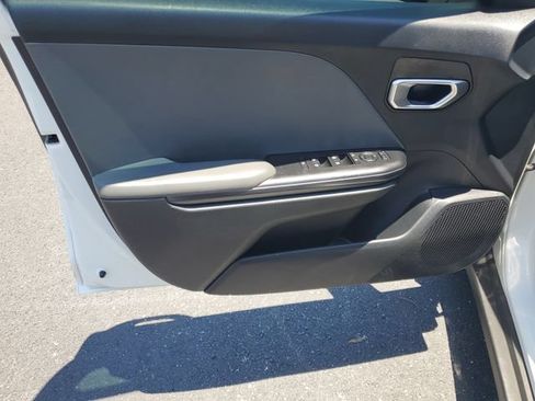Used 2025 Kia K4 FWD image 19