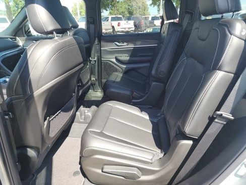 New 2025 Jeep Grand Cherokee L Limited w/ Luxury Tech Group II image 24