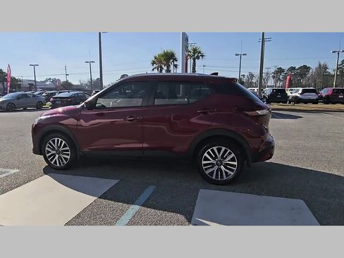 Used 2024 Nissan Kicks SV image 29