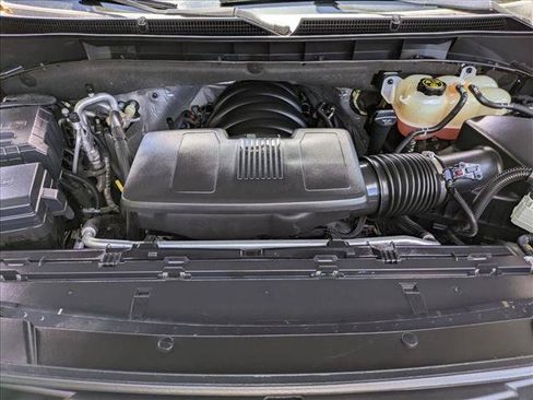 Used 2023 GMC Yukon SLT AWD/4WD image 25
