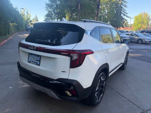 Used 2024 Kia Seltos SX w/ SX Sunroof Package AWD/4WD image 4