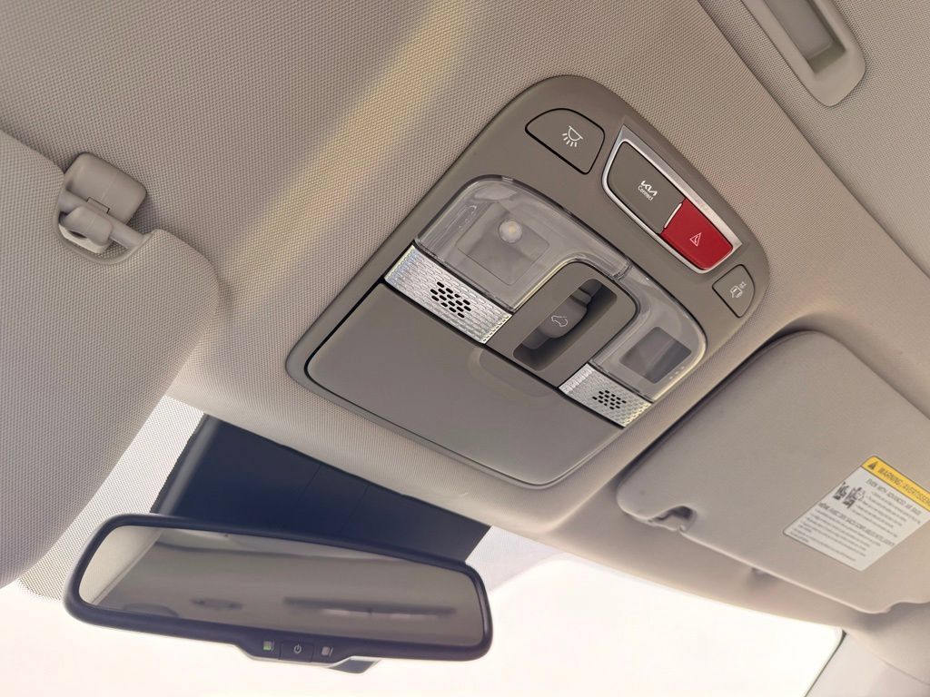 Used 2024 Kia Telluride EX w/ EX Captain's Chair Package FWD image 26