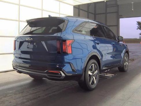 Used 2023 Kia Sorento S w/ Panoramic Sunroof Package FWD image 4