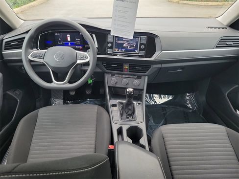 Certified 2022 Volkswagen Jetta S image 9
