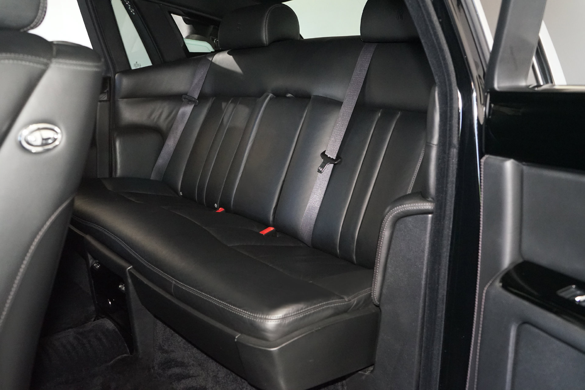Used 2013 Rolls-Royce Phantom Sedan RWD image 25