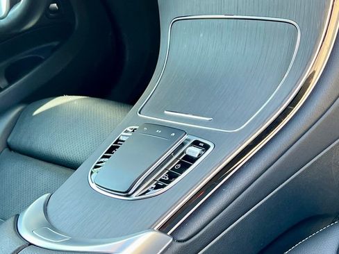 Used 2022 Mercedes-Benz GLC 300 4MATIC image 12