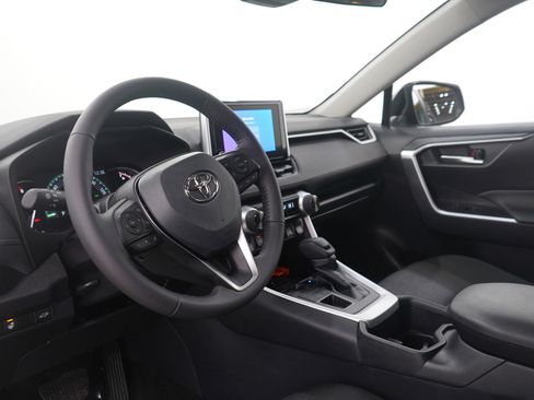 Used 2024 Toyota RAV4 XLE image 24