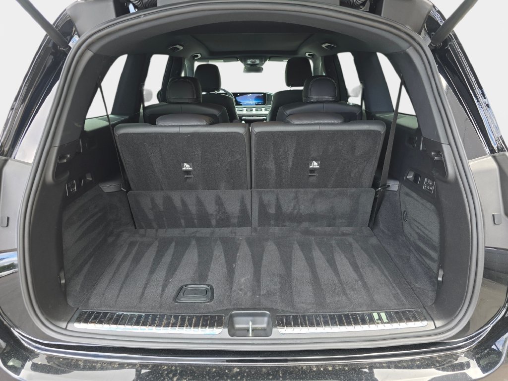 Used 2025 Mercedes-Benz GLS 450 4MATIC image 14