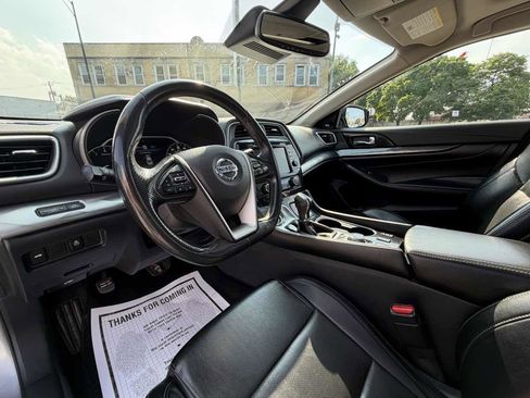 Used 2022 Nissan Maxima SL FWD image 15