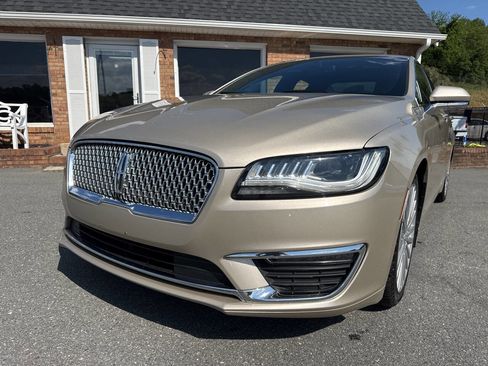 Used 2017 Lincoln MKZ Reserve AWD/4WD image 4
