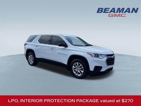 Used 2020 Chevrolet Traverse LS FWD image 1