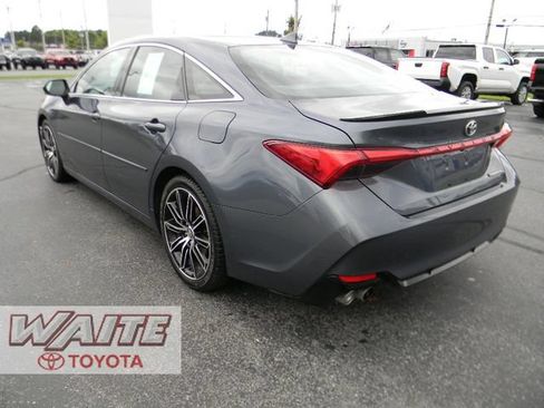 Used 2019 Toyota Avalon Touring w/ All Weather Liner Package FWD image 4