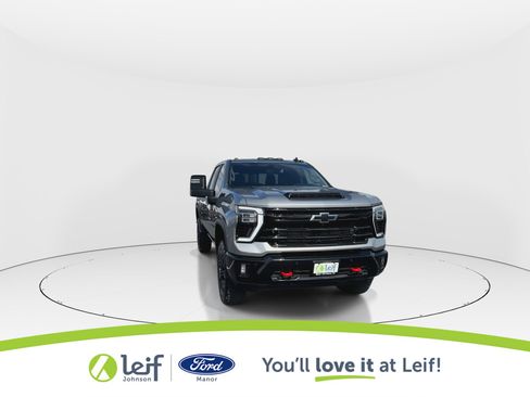 Used 2025 Chevrolet Silverado 2500 LT w/ Trail Boss Package image 3