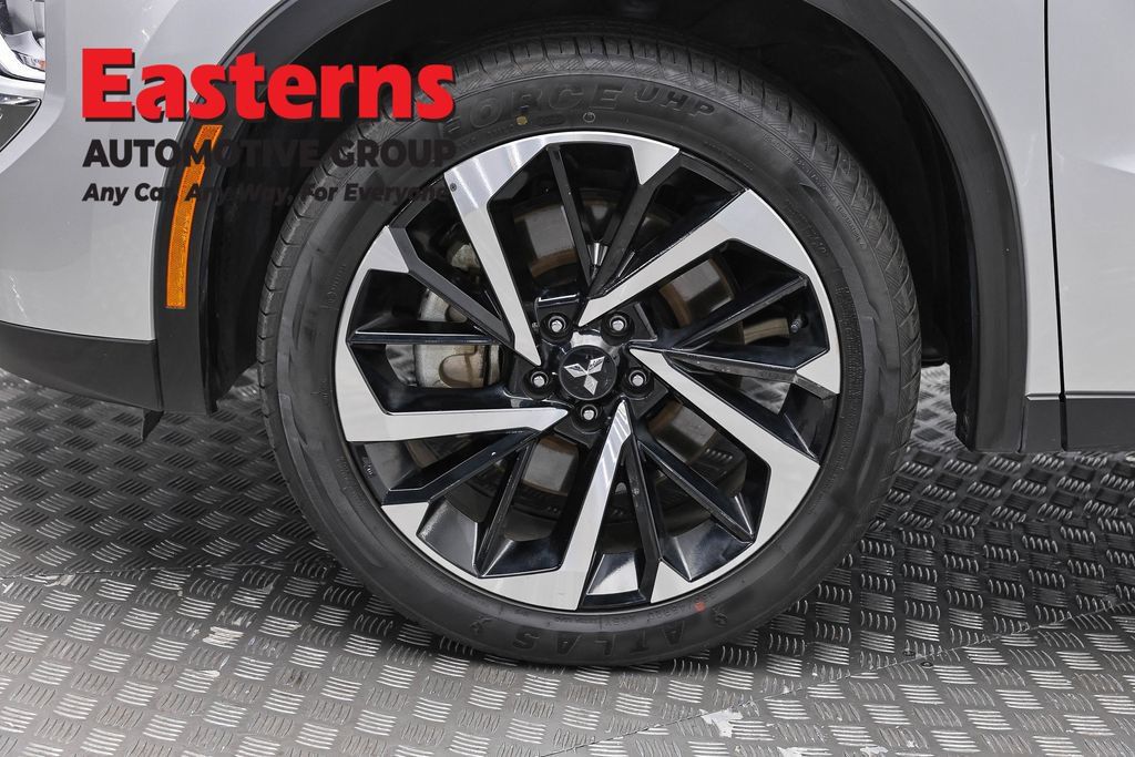 Used 2024 Mitsubishi Outlander SE FWD image 33