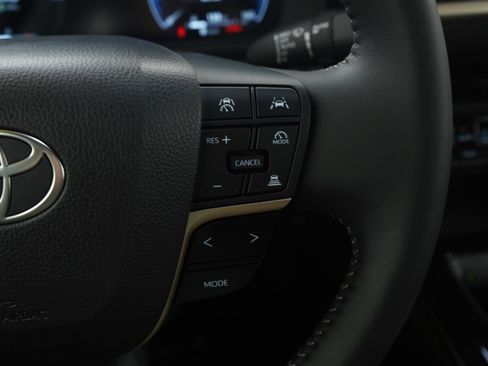 Used 2026 Toyota Crown Nightshade image 26