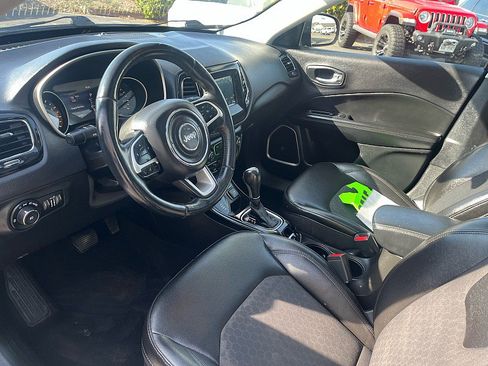 Used 2018 Jeep Compass Latitude w/ Popular Equipment Group AWD/4WD image 15