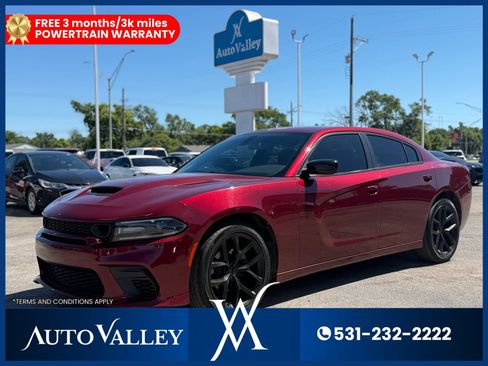 Used 2020 Dodge Charger SXT w/ Blacktop Package RWD image 3