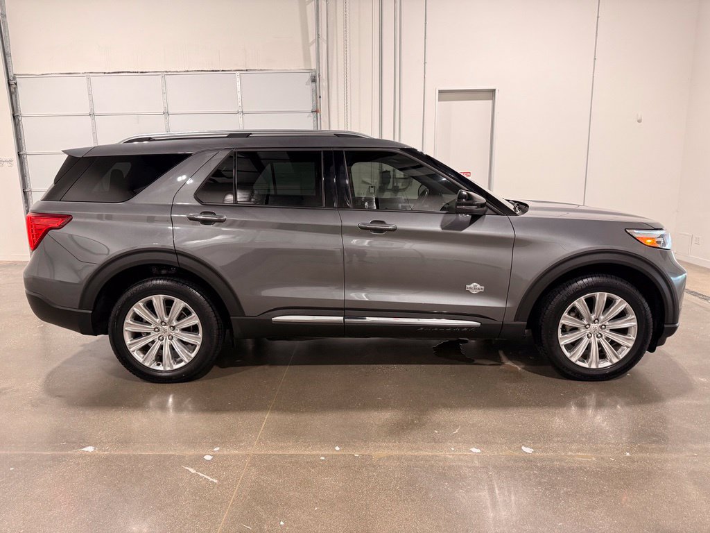 Used 2023 Ford Explorer King Ranch w/ Technology Package AWD/4WD image 4