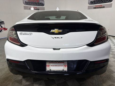 Used 2018 Chevrolet Volt LT image 4