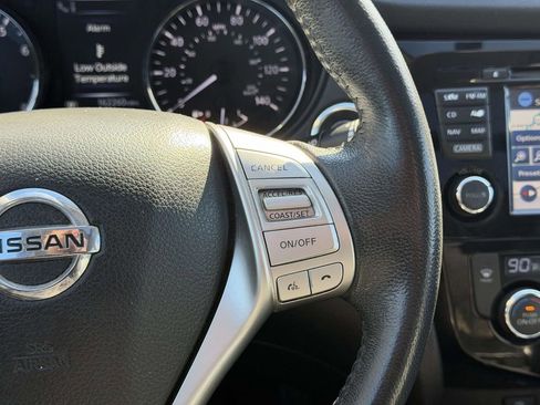 Used 2016 Nissan Rogue SL w/ SL Premium Package image 10