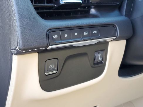 Used 2023 Cadillac Escalade ESV Premium Luxury w/ LPO, Radiant Package AWD/4WD image 9