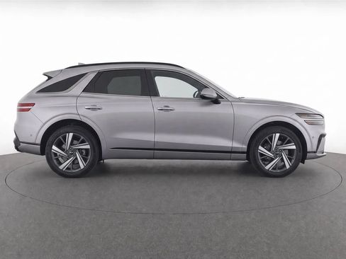 Used 2026 Genesis GV70 3.5T Sport Advanced AWD/4WD image 8