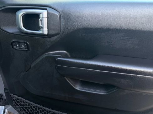 Used 2018 Jeep Wrangler Unlimited Rubicon image 8