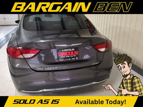 Used 2016 Chrysler 200 Limited w/ Convenience Group image 8