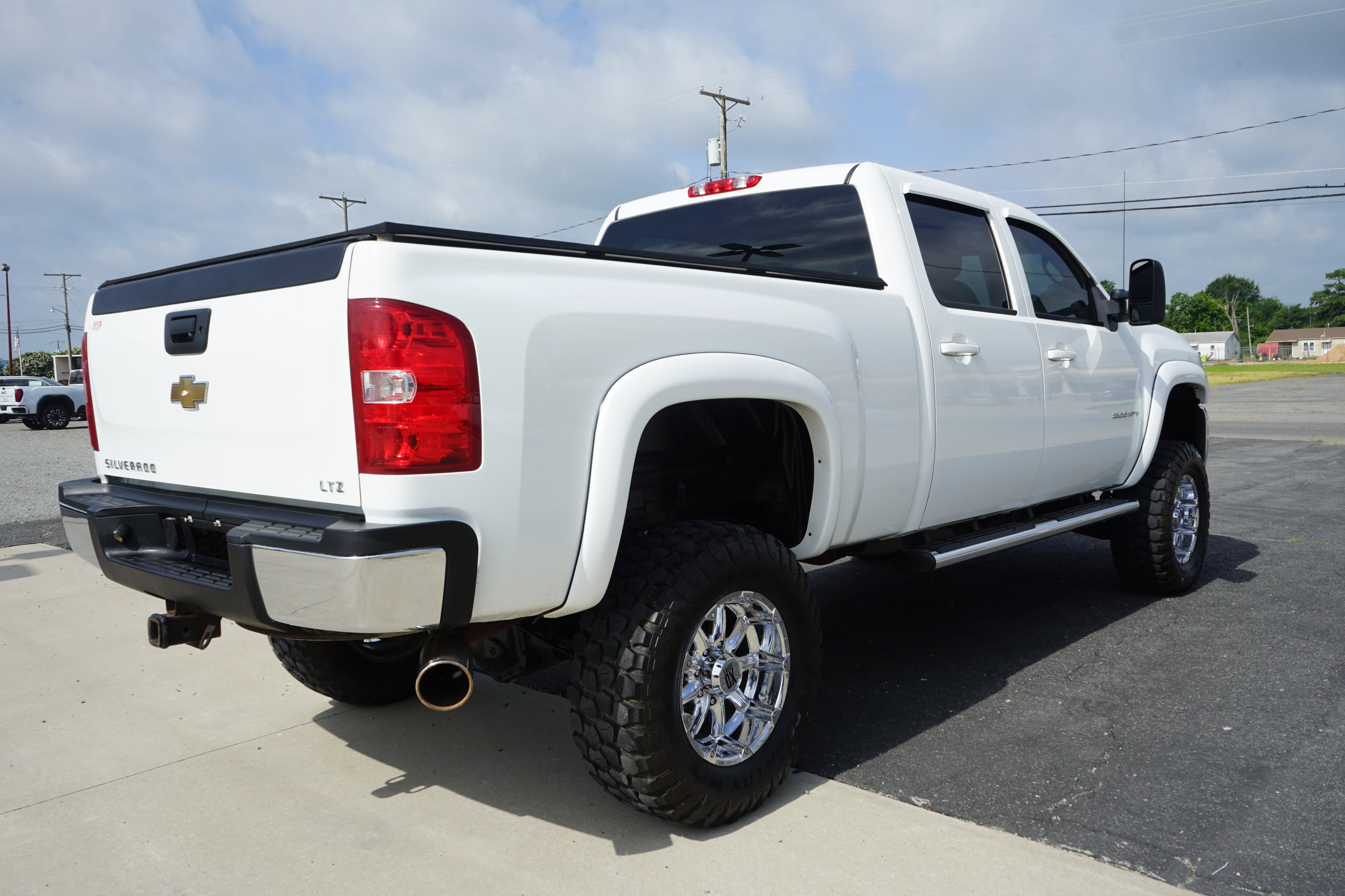 Used 2007 Chevrolet Silverado 2500 LTZ AWD/4WD image 5