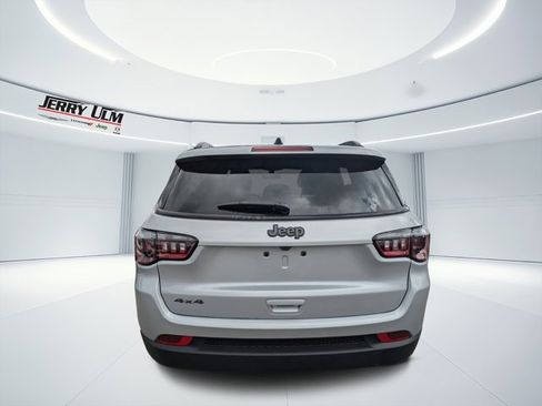 New 2026 Jeep Compass Latitude image 4