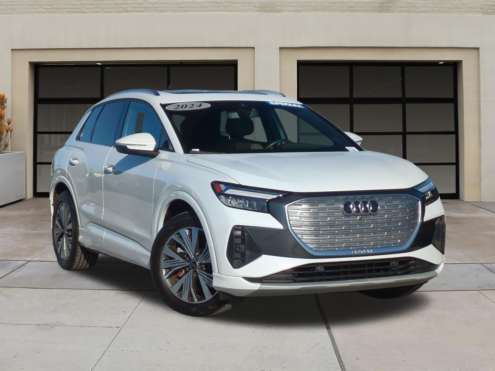 Used 2024 Audi Q4 e-tron Premium Plus w/ Premium Plus RWD image 32