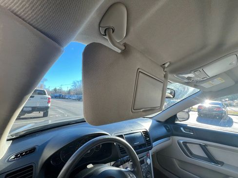 Used 2008 Subaru Outback 2.5i L.L. Bean image 75