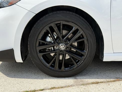 Used 2025 Toyota Camry SE image 13