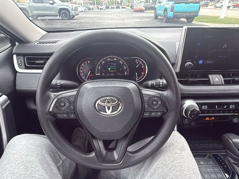 Certified 2025 Toyota RAV4 XLE AWD/4WD image 15